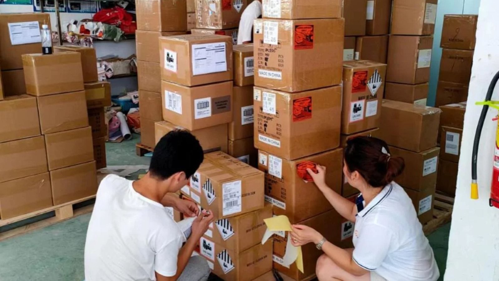 How to Pack & Ship LithiumIon Batteries Safely? DFH