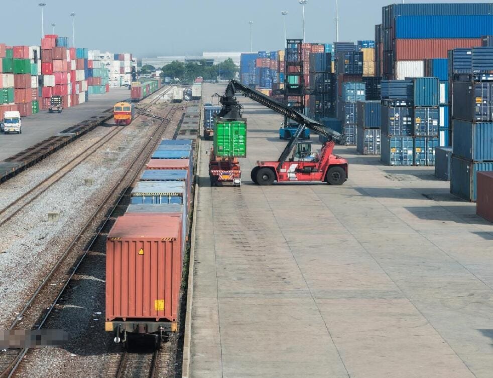 How long does it take Rail Freight from China to Germany