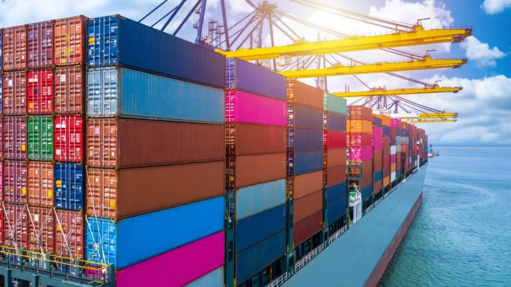LCL container Ship from China to Italy