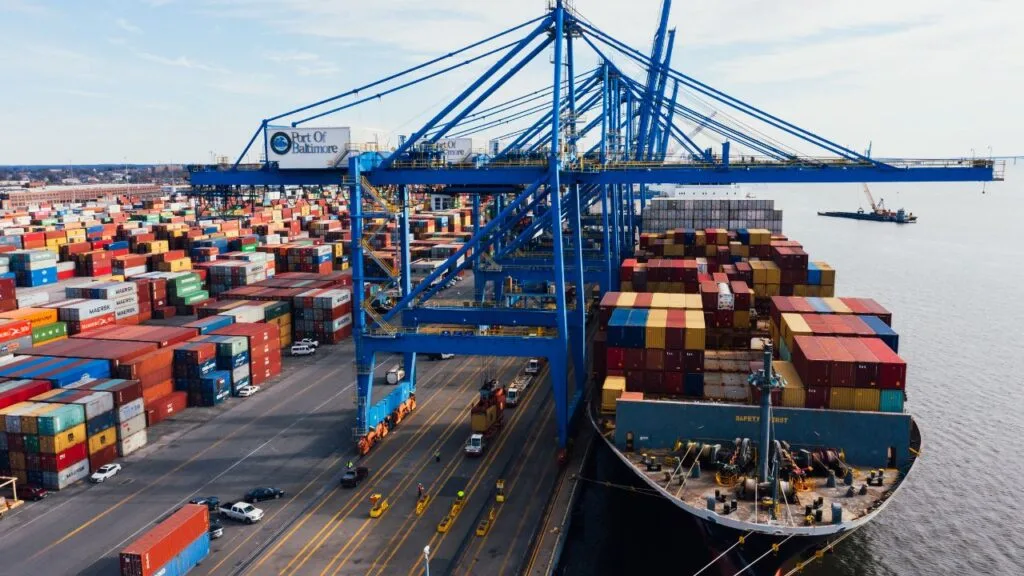 What are the major shipping ports in Mexico