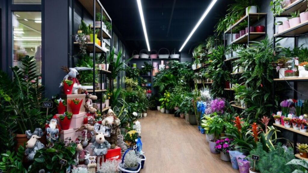 Best Places for Importers to Find Wholesale Artificial Flower Manufacturers in China